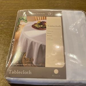 Home trends round tablecloth